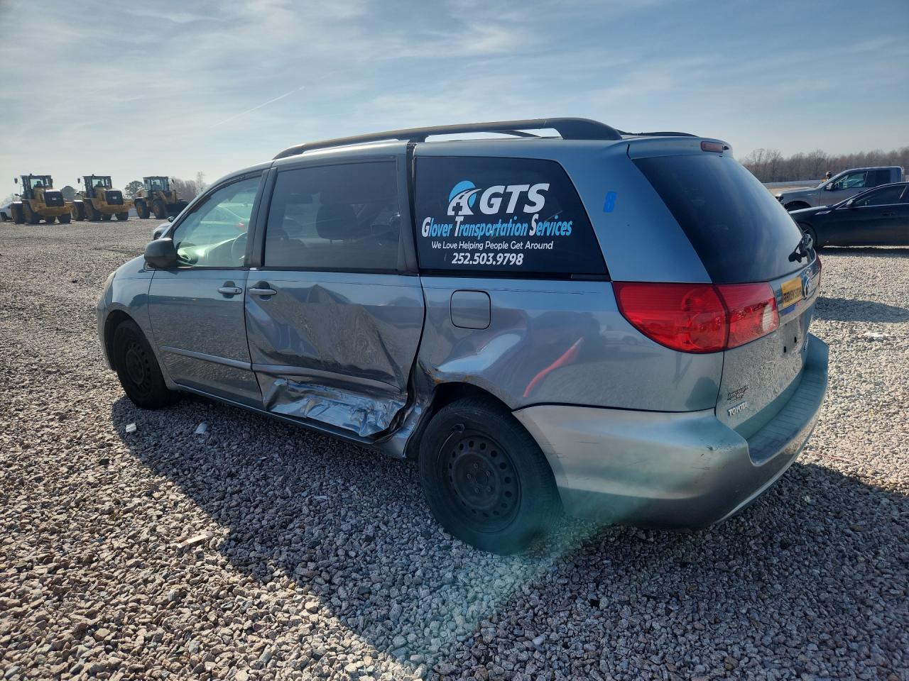 2008 TOYOTA SIENNA CE photo 2