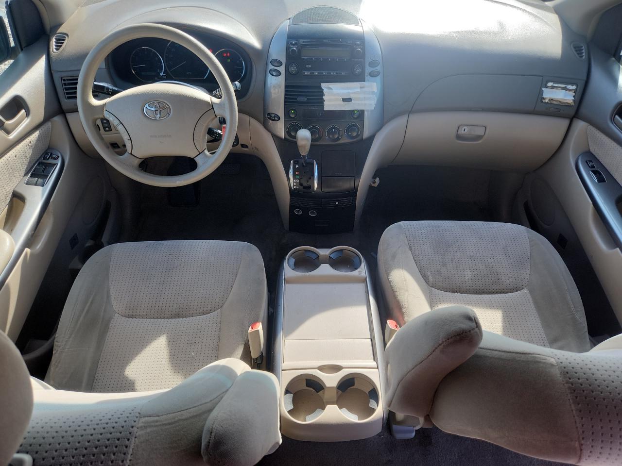 2008 TOYOTA SIENNA CE photo 8