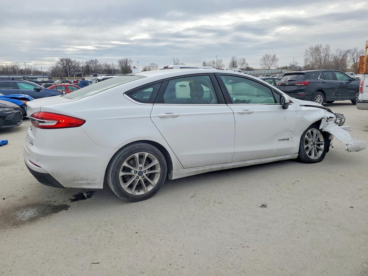 2019 FORD FUSION SE photo 5