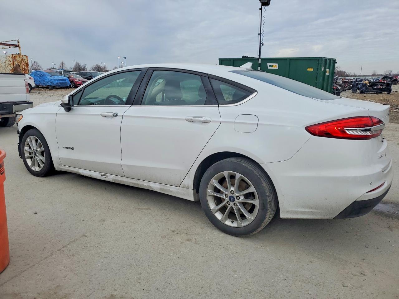 2019 FORD FUSION SE photo 3