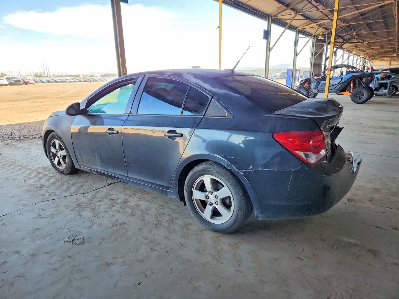 2014 CHEVROLET CRUZE LS photo 2