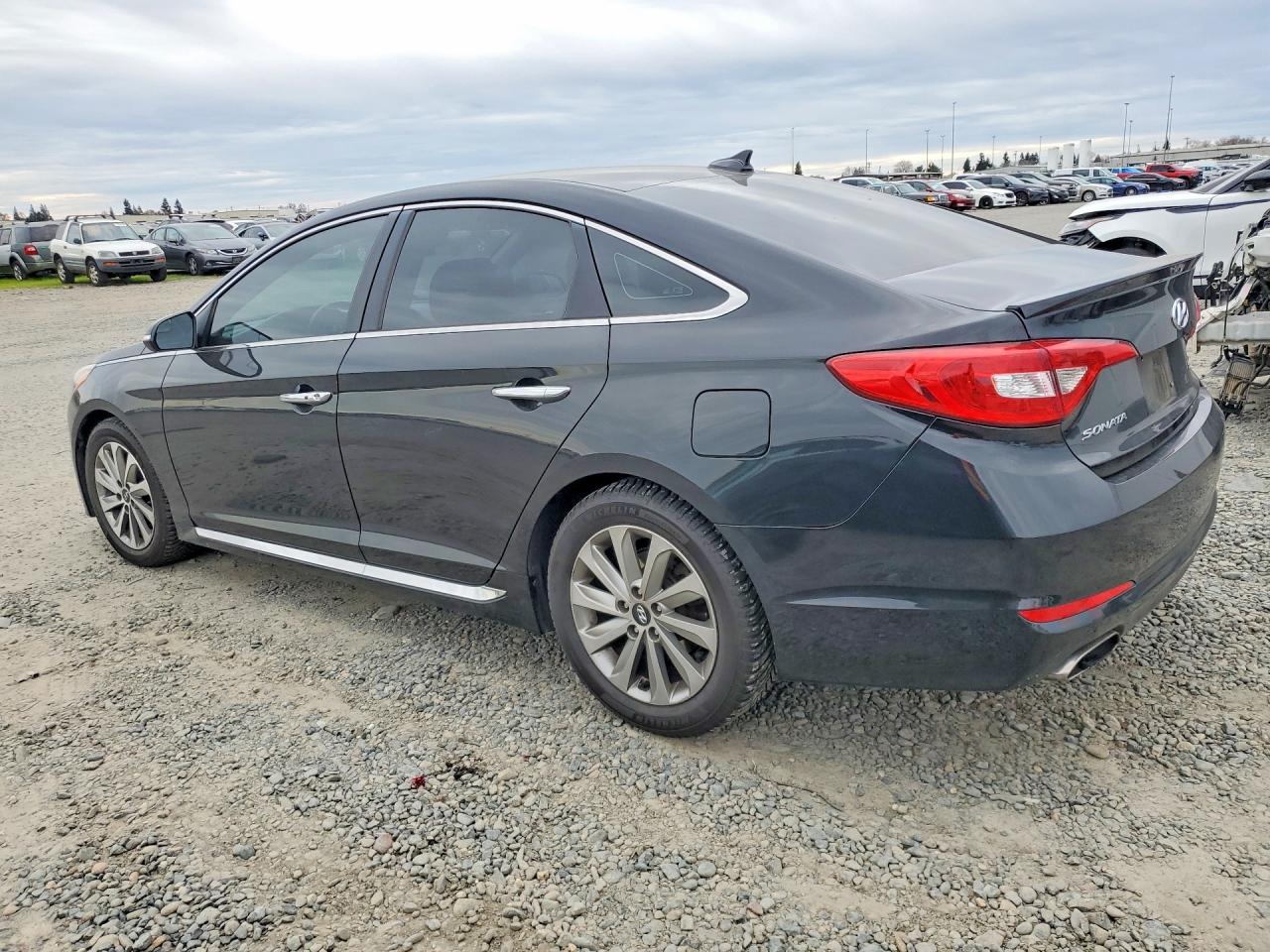 2017 HYUNDAI SONATA SPORT photo 2