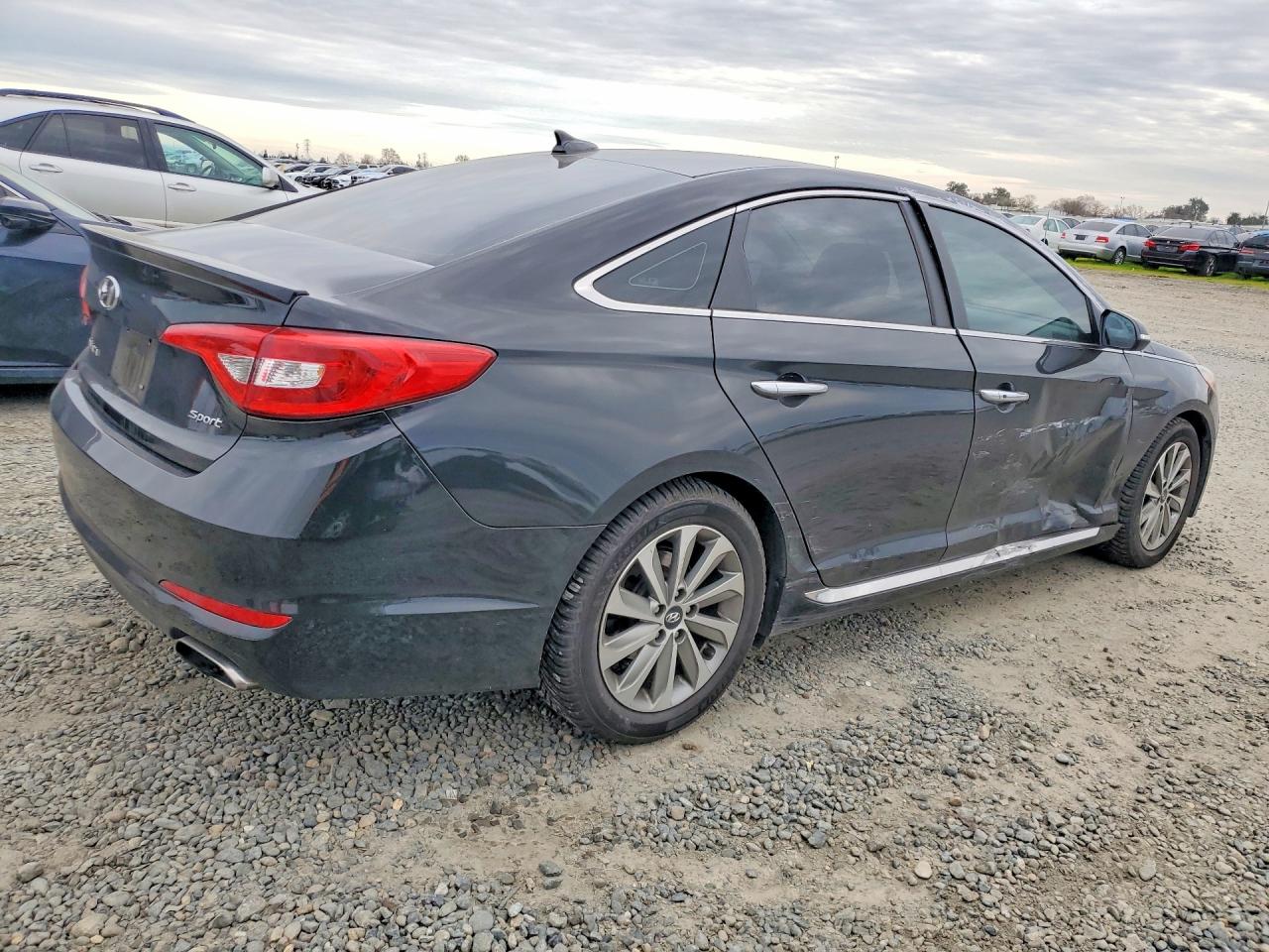 2017 HYUNDAI SONATA SPORT photo 3