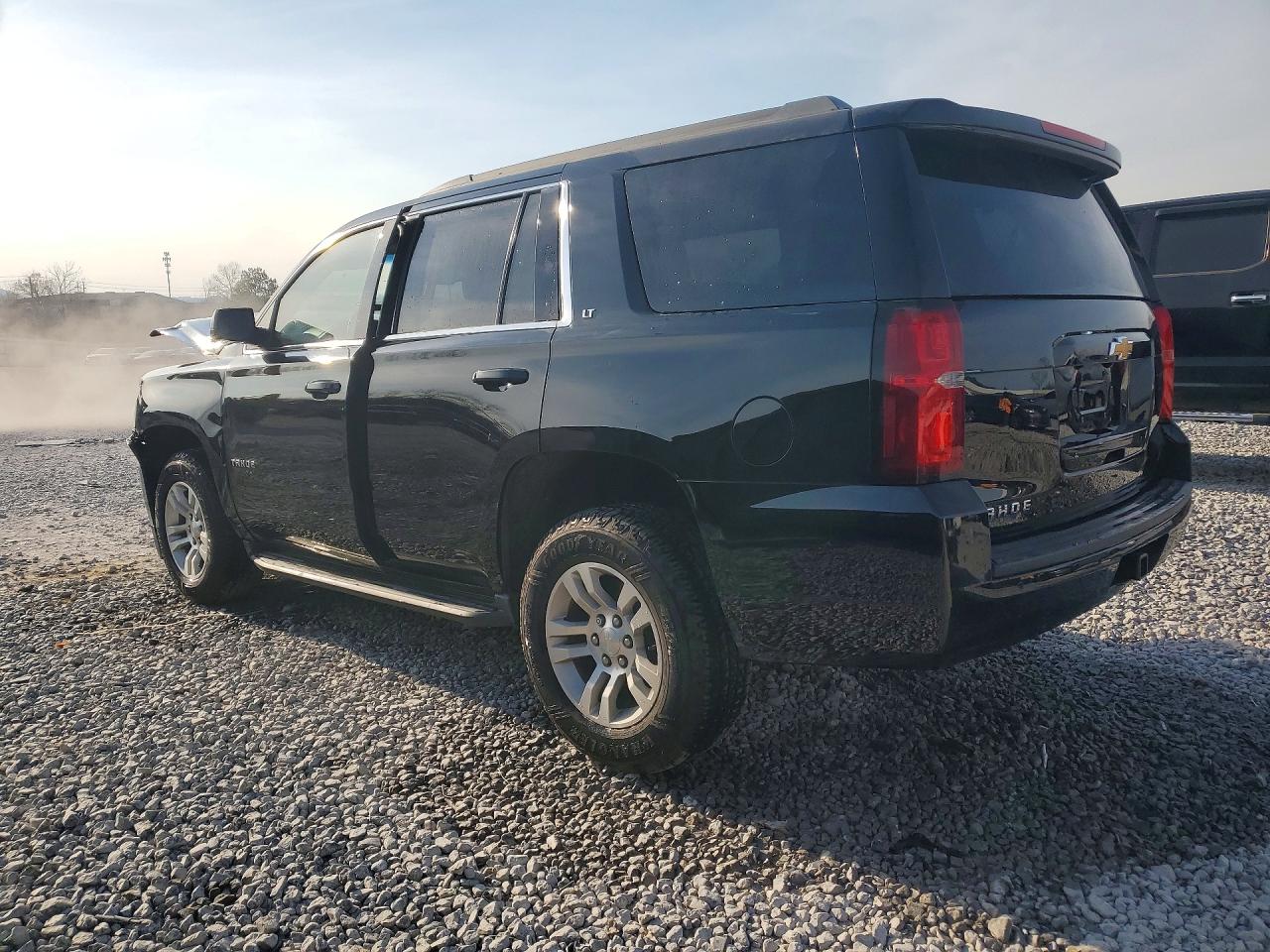2017 CHEVROLET TAHOE C1500 LT photo 3
