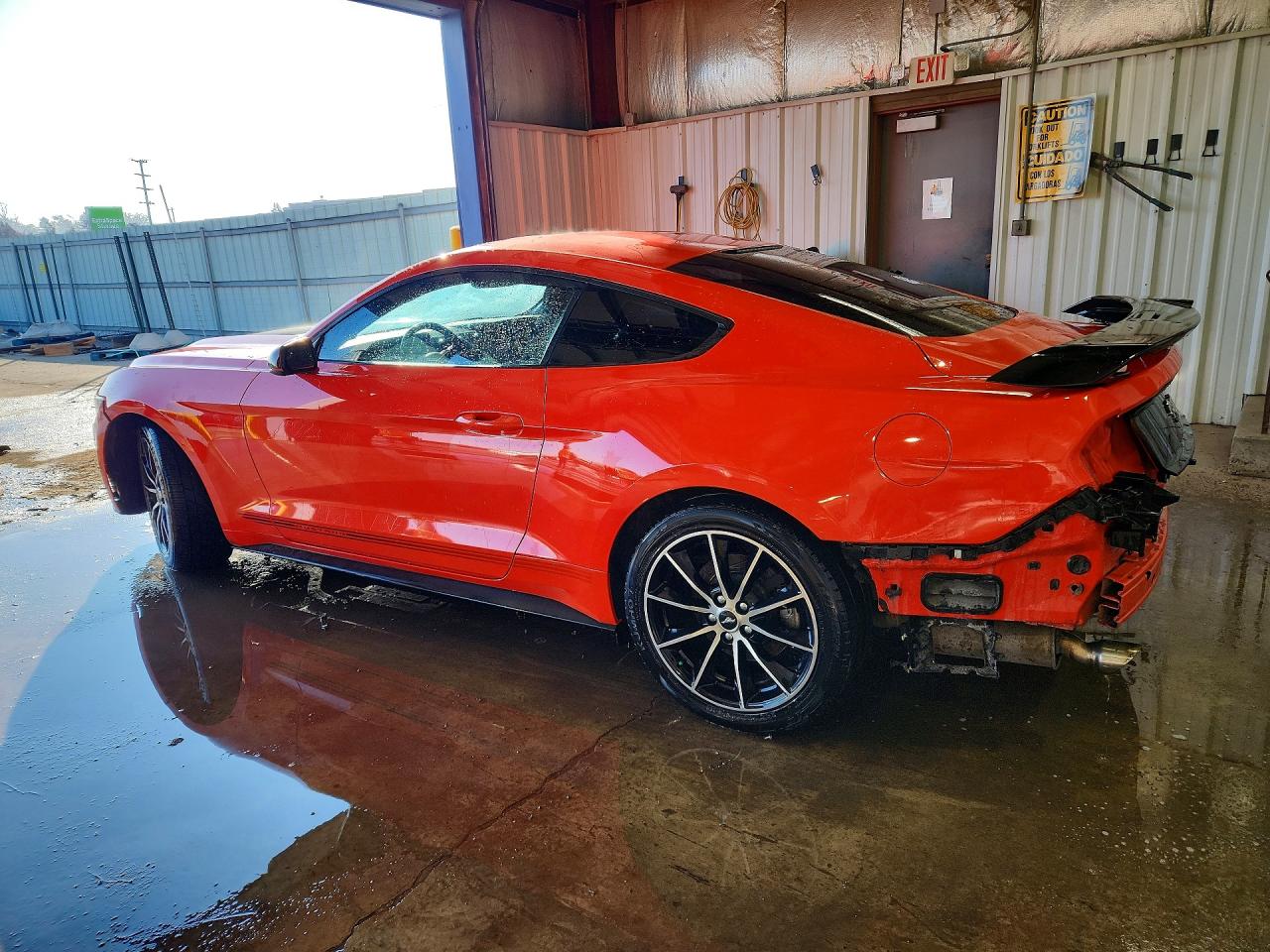 2016 FORD MUSTANG photo 2