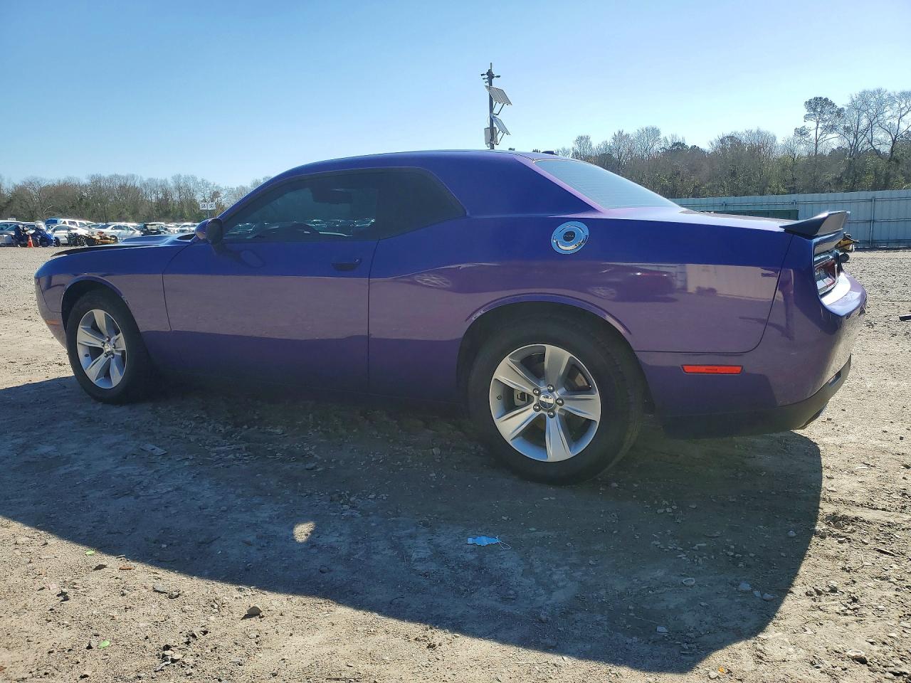 2023 DODGE CHALLENGER SXT photo 4