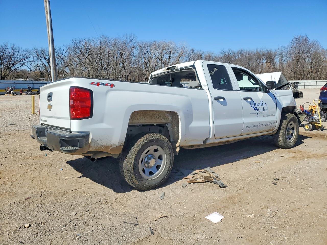 2017 CHEVROLET SILVERADO K1500 photo 3