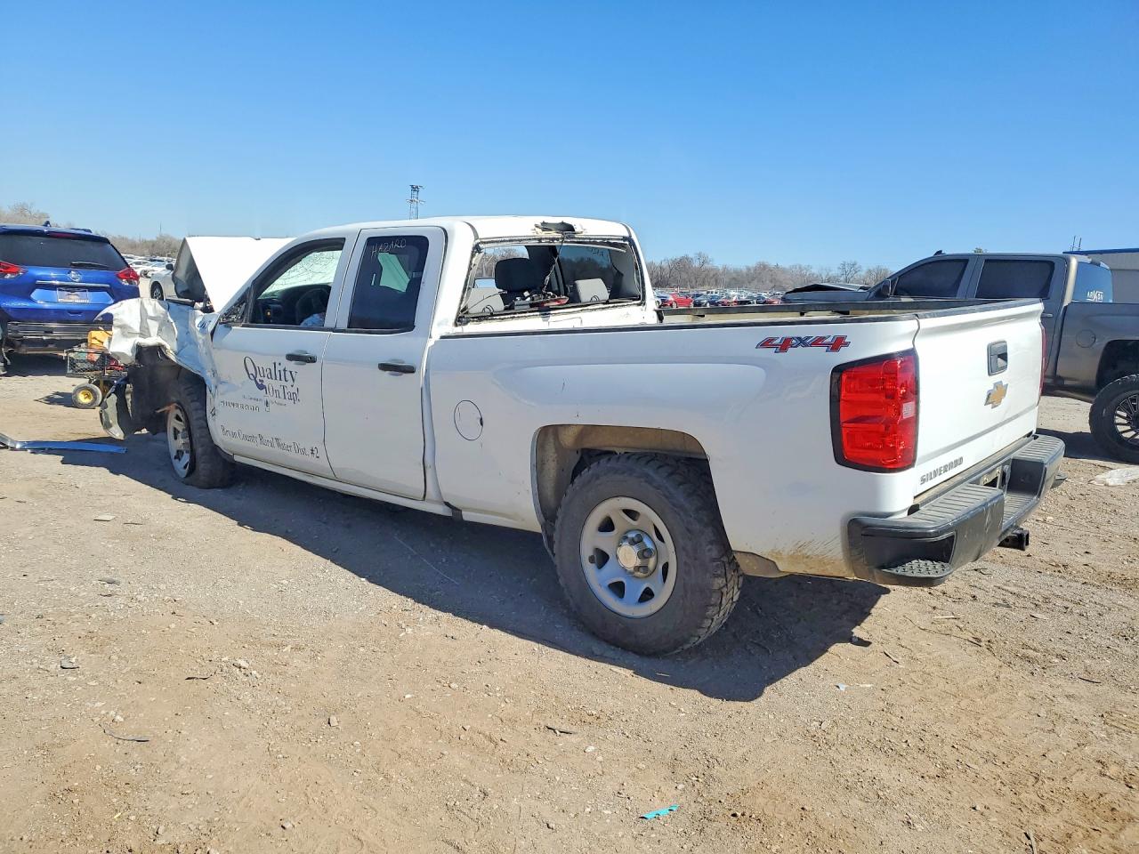 2017 CHEVROLET SILVERADO K1500 photo 2