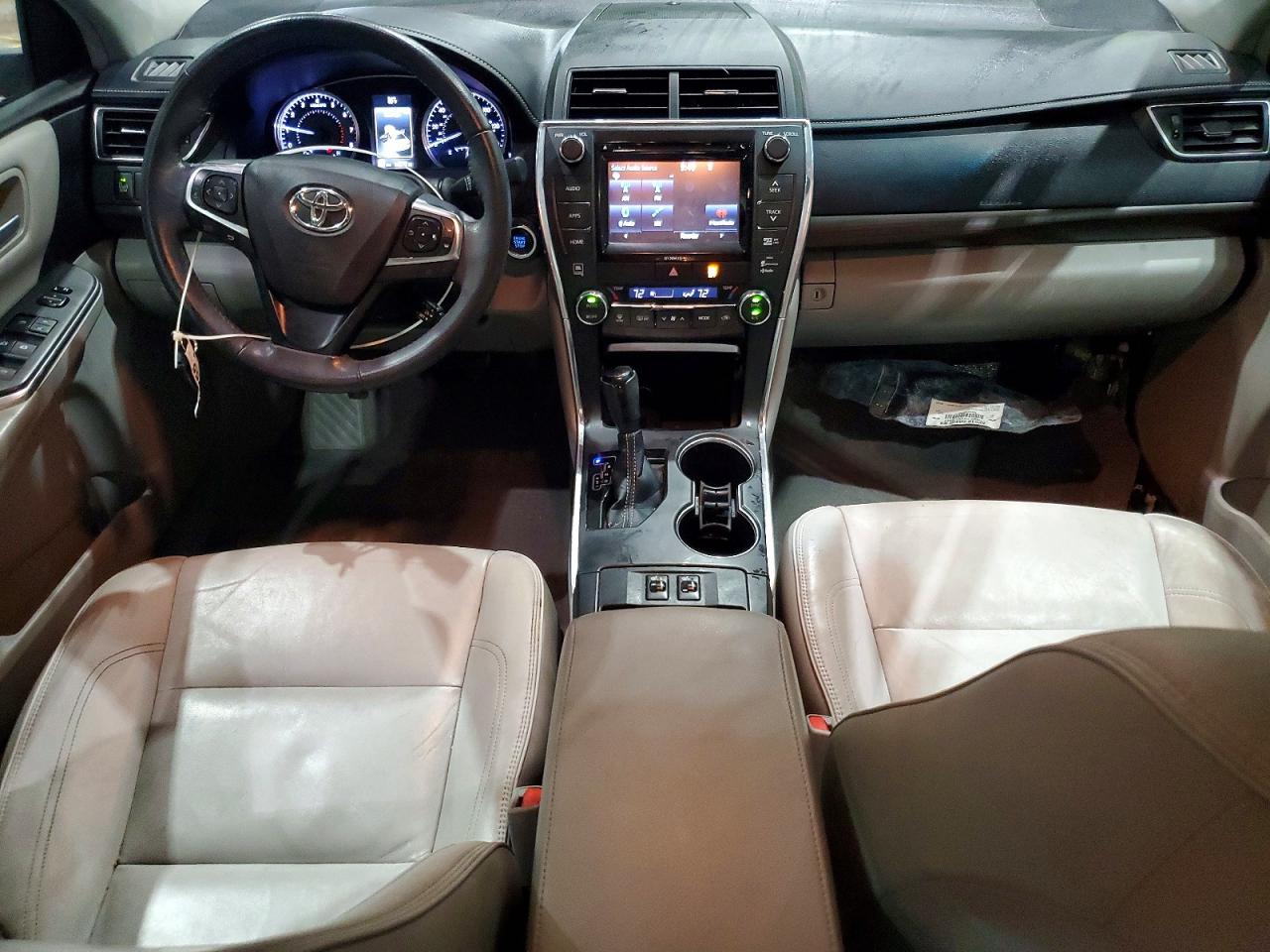 2017 TOYOTA CAMRY XLE photo 22