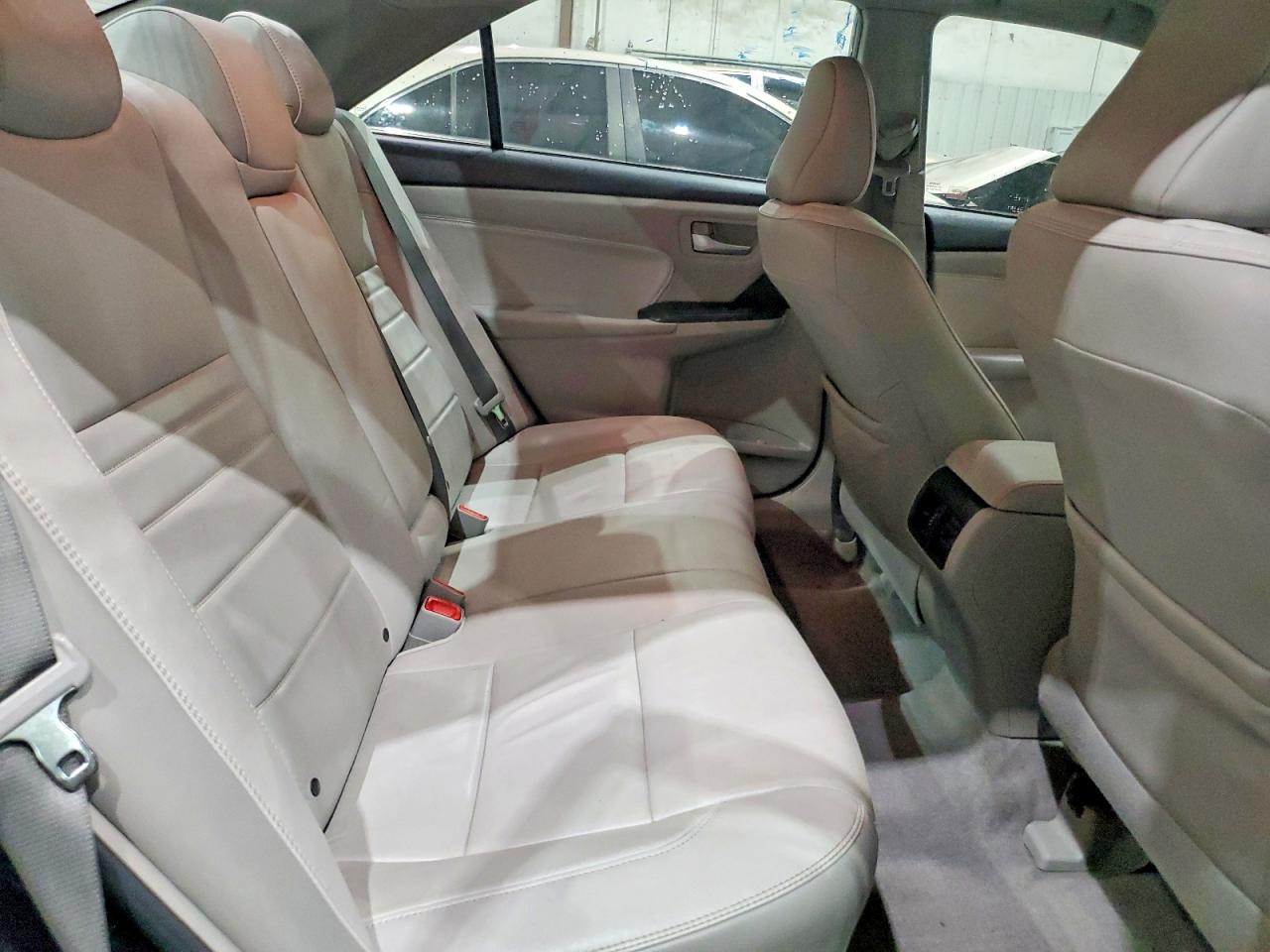 2017 TOYOTA CAMRY XLE photo 28