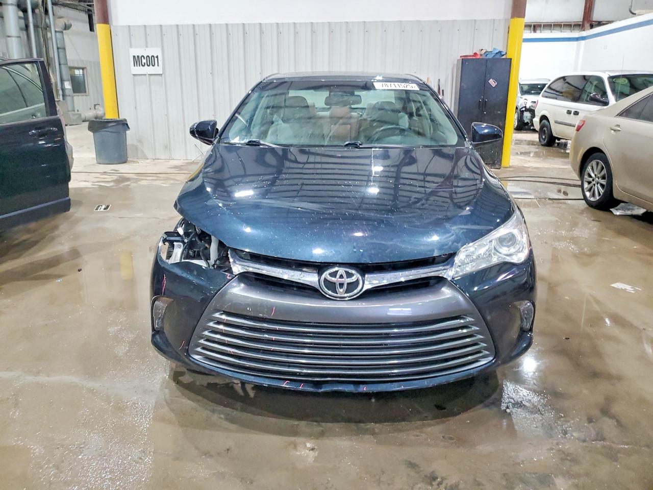 2017 TOYOTA CAMRY XLE photo 13