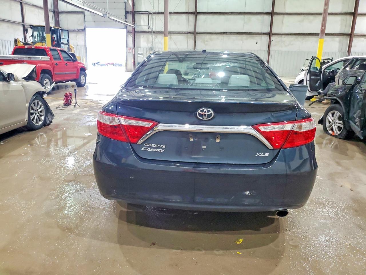 2017 TOYOTA CAMRY XLE photo 16