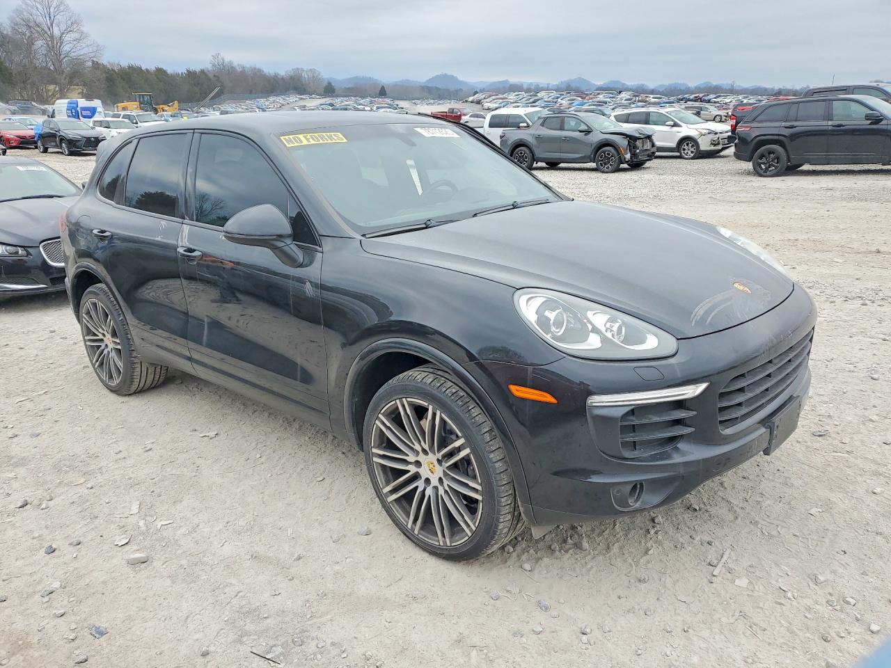 2017 PORSCHE CAYENNE photo 7