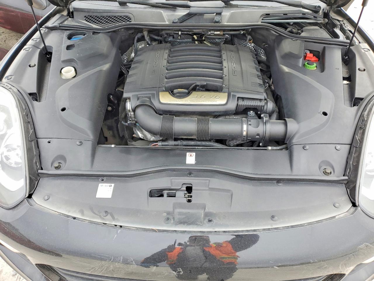 2017 PORSCHE CAYENNE photo 23