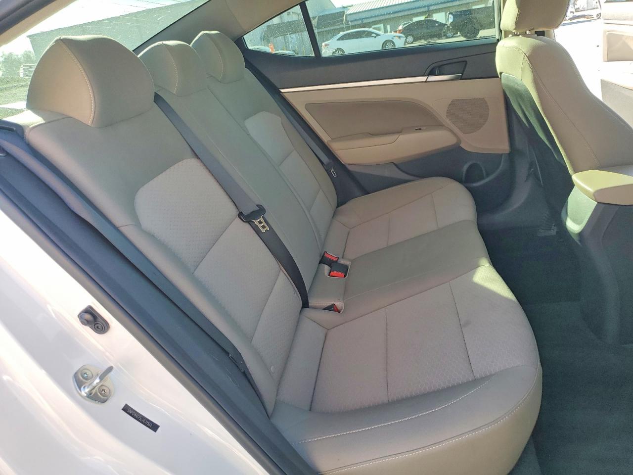 2020 HYUNDAI ELANTRA SEL photo 19