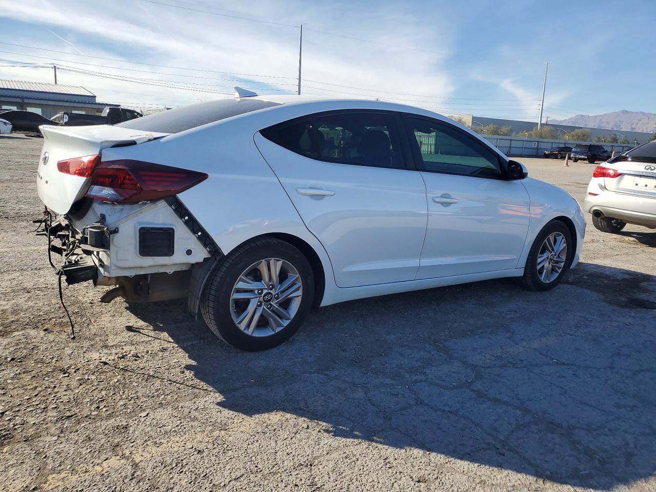 2020 HYUNDAI ELANTRA SEL photo 5