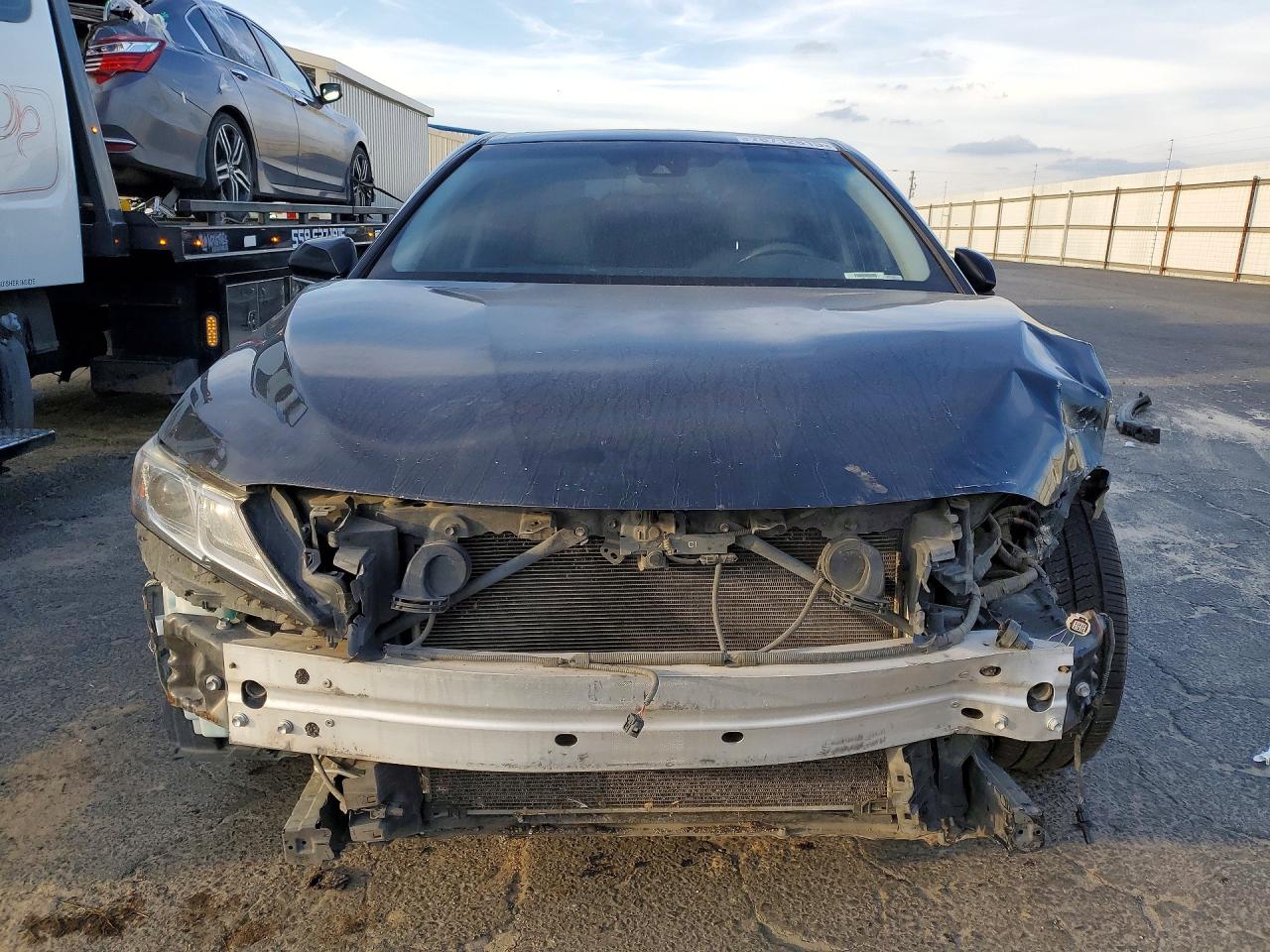 2018 TOYOTA CAMRY SE photo 13
