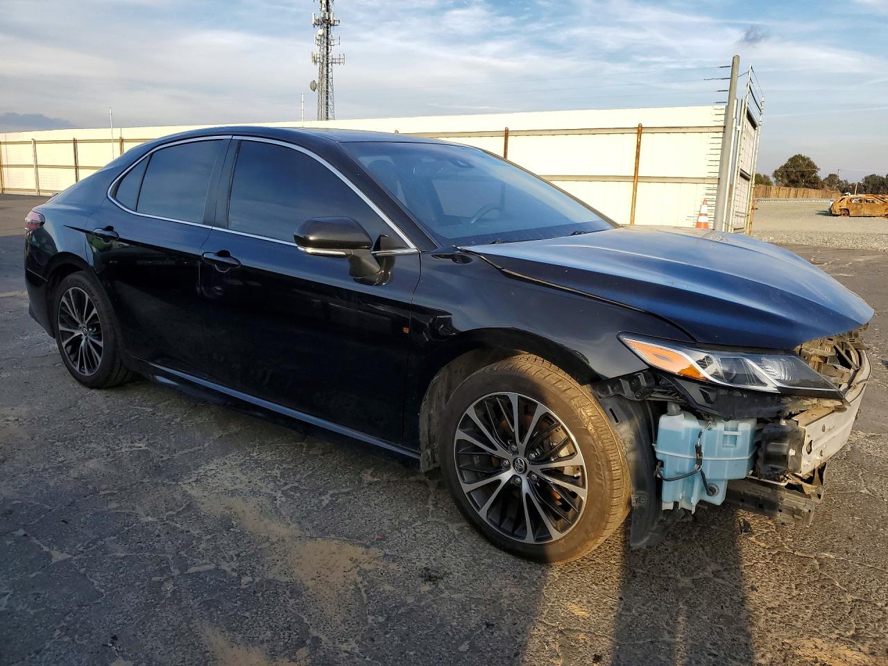 2018 TOYOTA CAMRY SE photo 10
