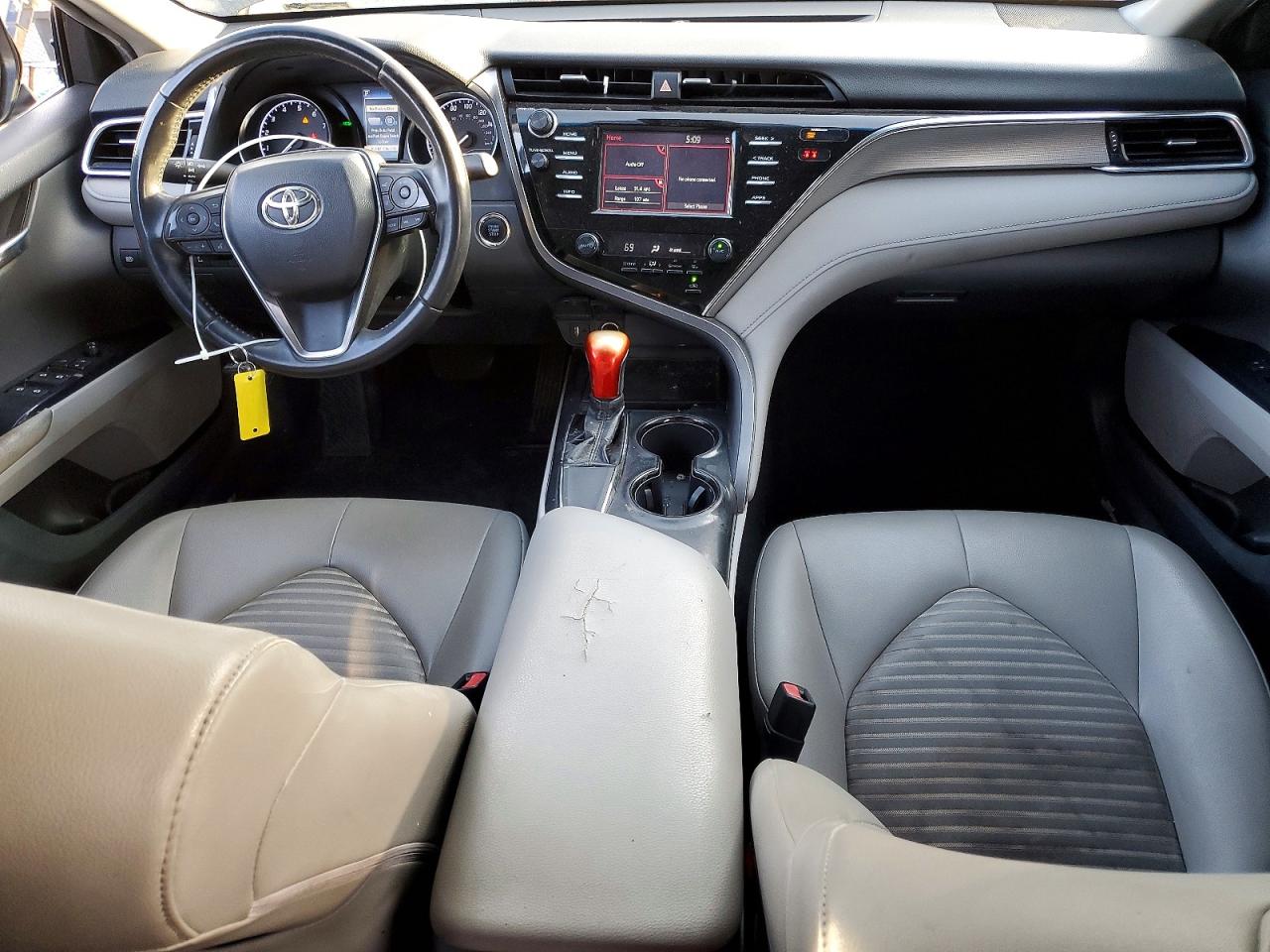 2018 TOYOTA CAMRY SE photo 22