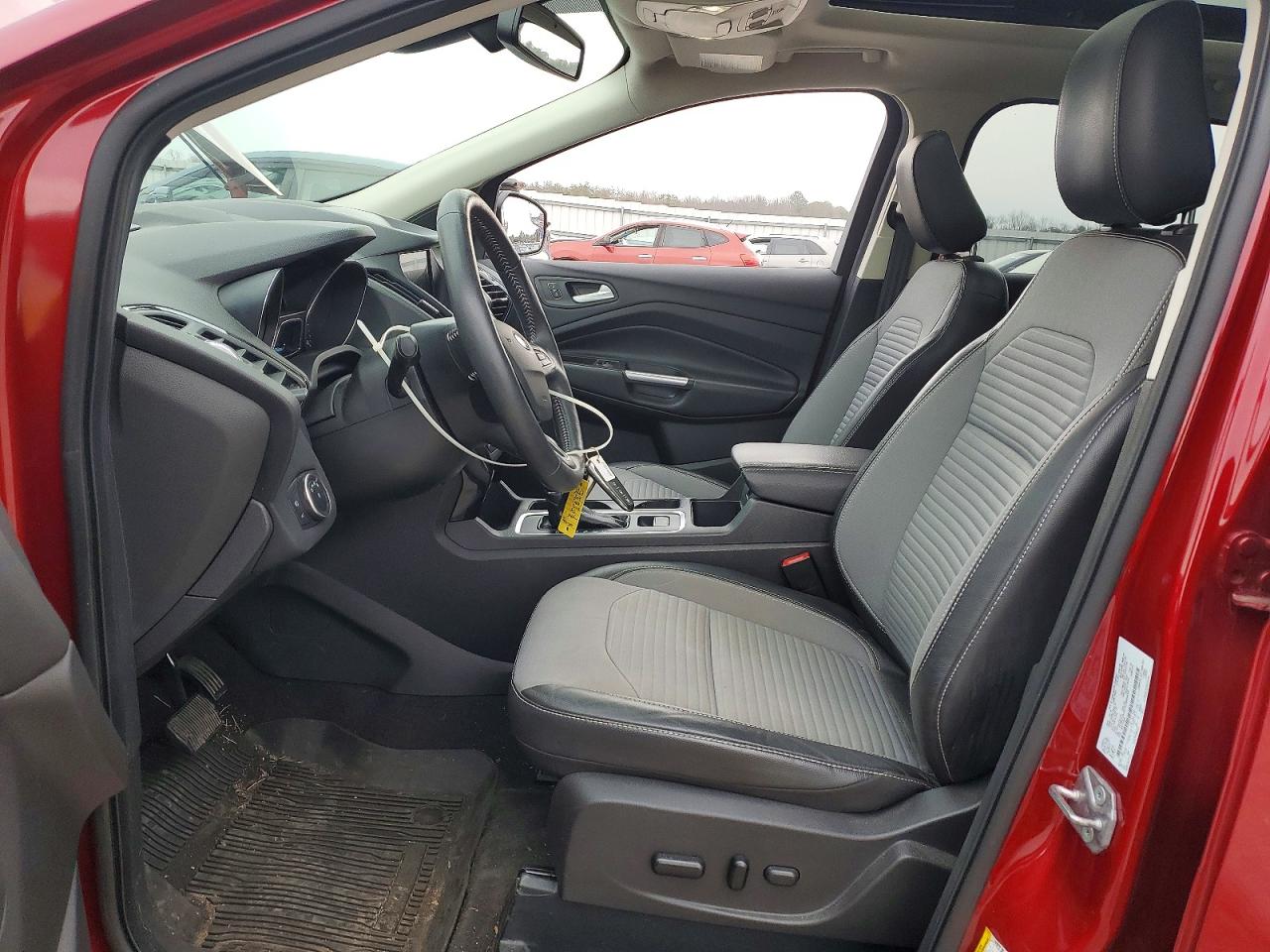 2019 FORD ESCAPE TITANIUM photo 7
