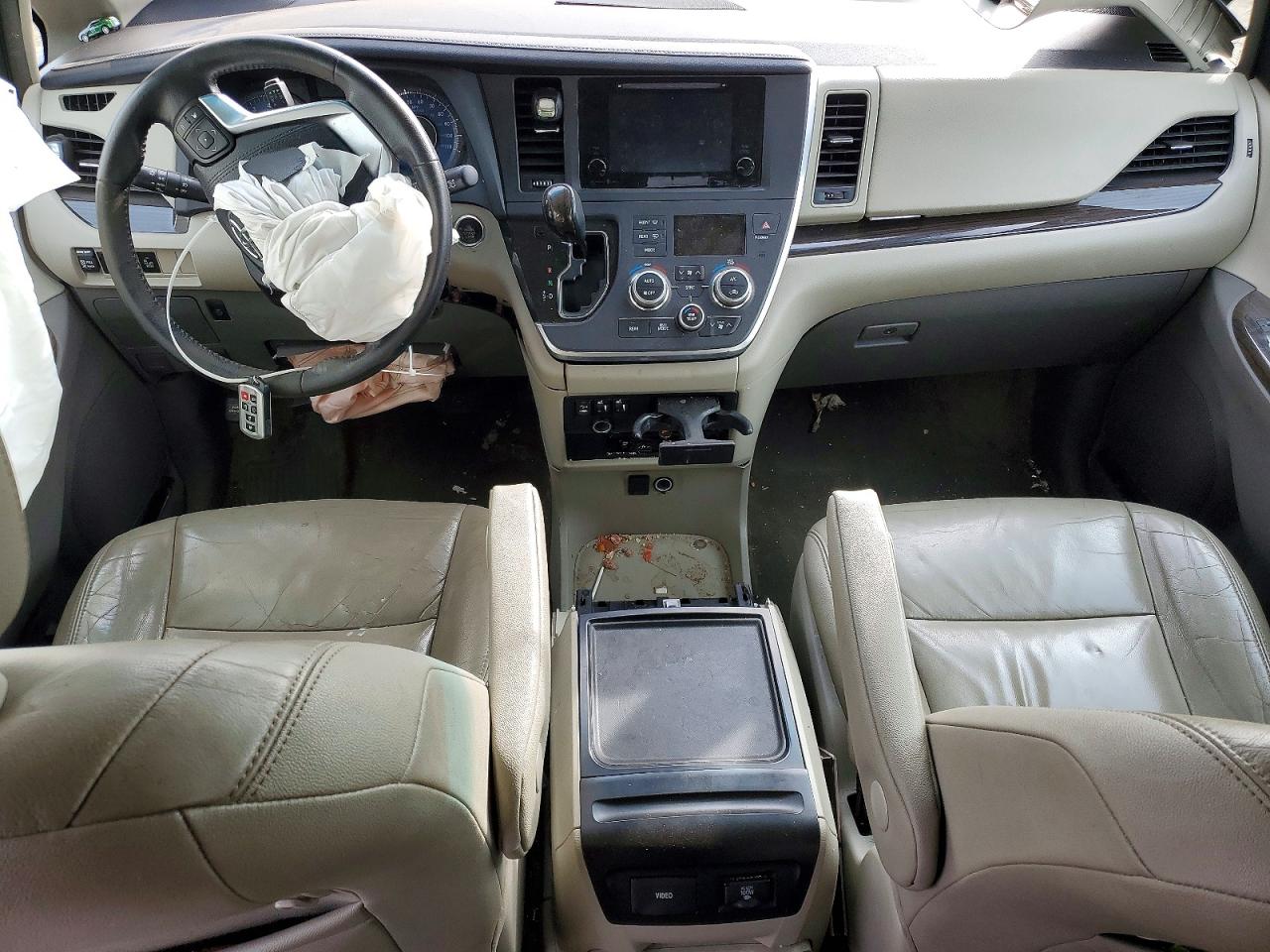 2015 TOYOTA SIENNA photo 15