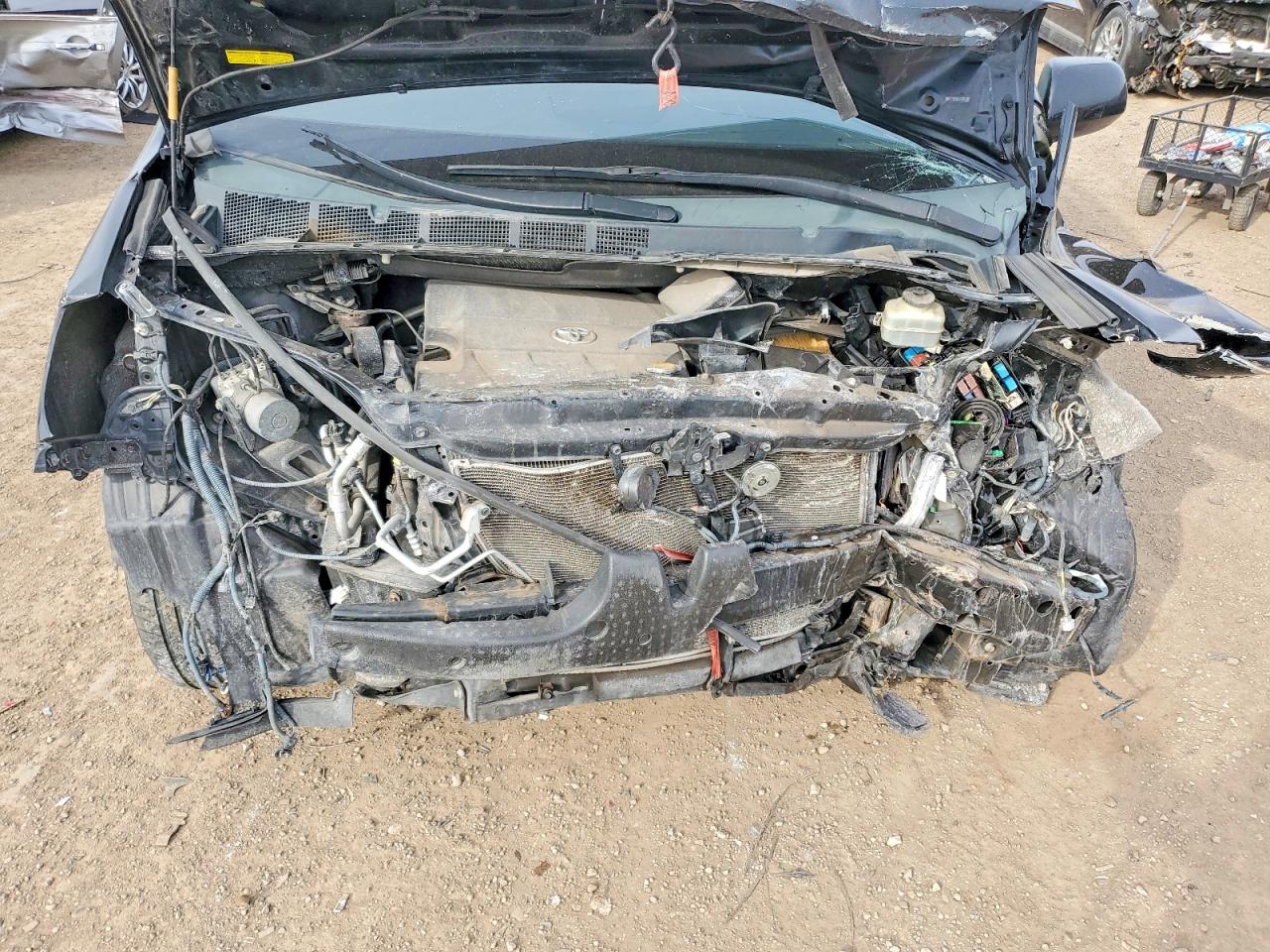 2015 TOYOTA SIENNA photo 23