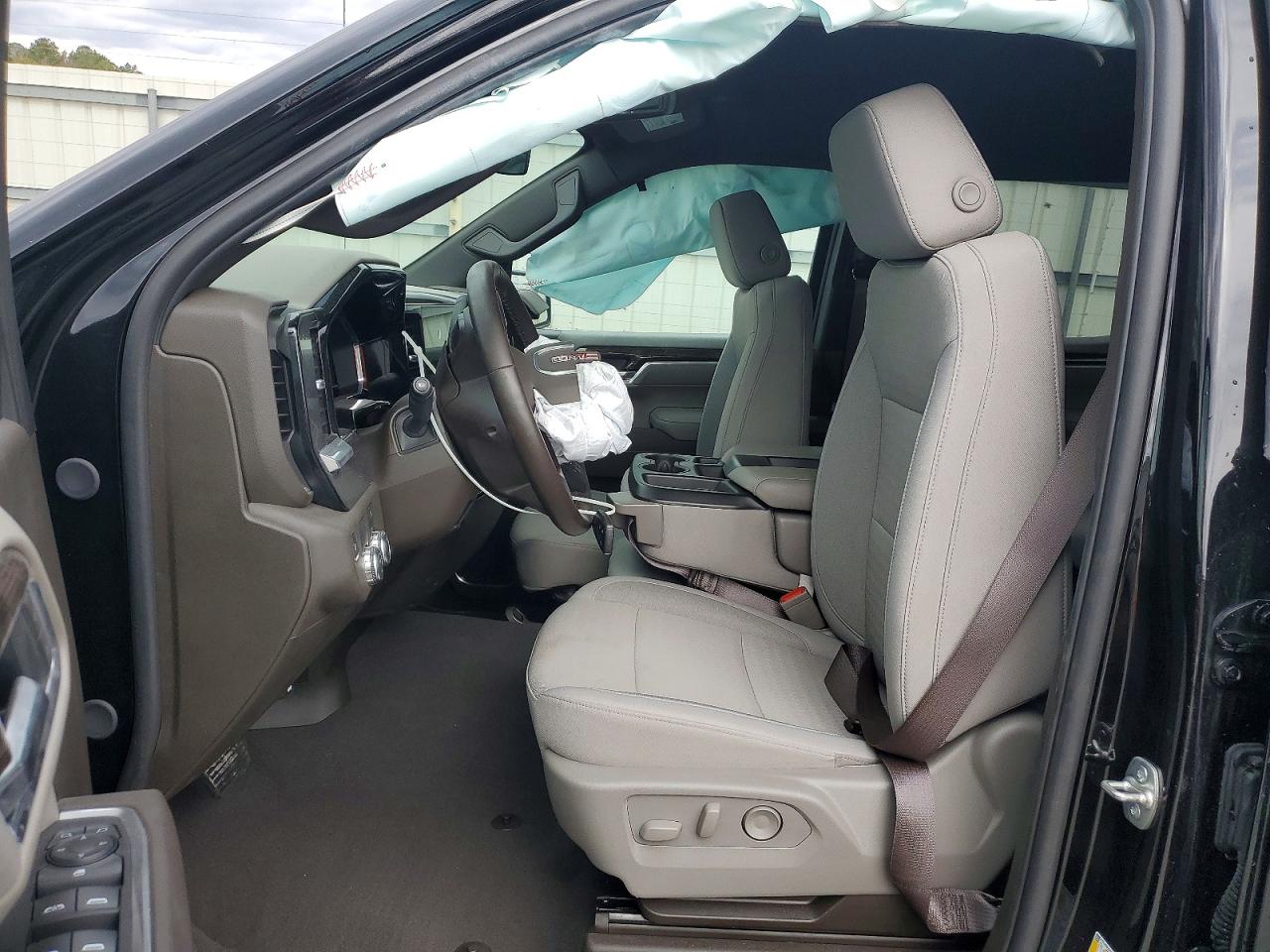 2025 GMC SIERRA C1500 SLE photo 13