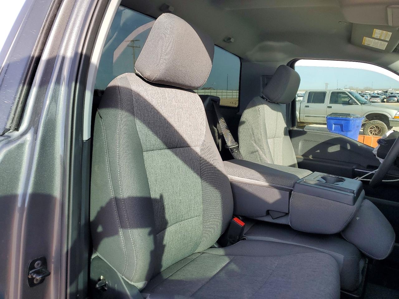 2025 FORD F150 XL photo 19