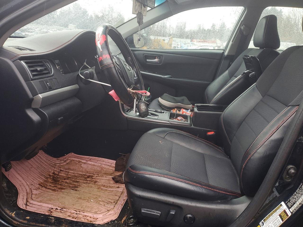 2016 TOYOTA CAMRY SE photo 7