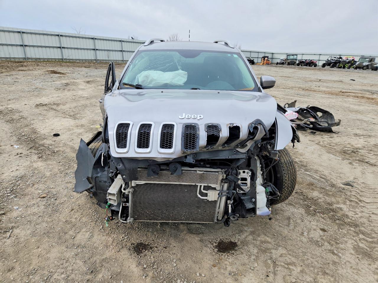 2016 JEEP CHEROKEE LATITUDE photo 17