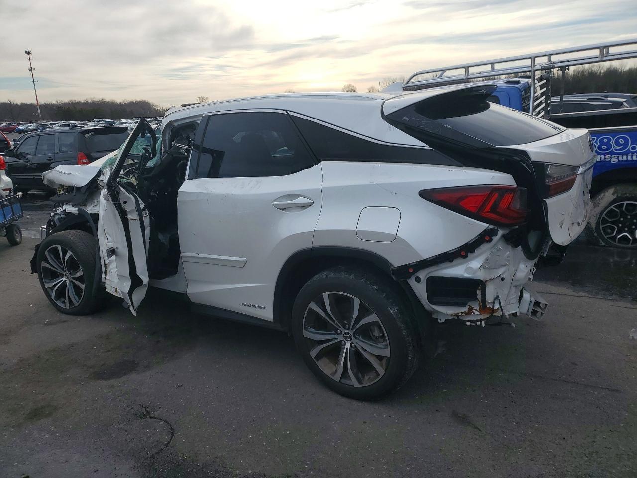 2020 LEXUS RX 450H photo 4