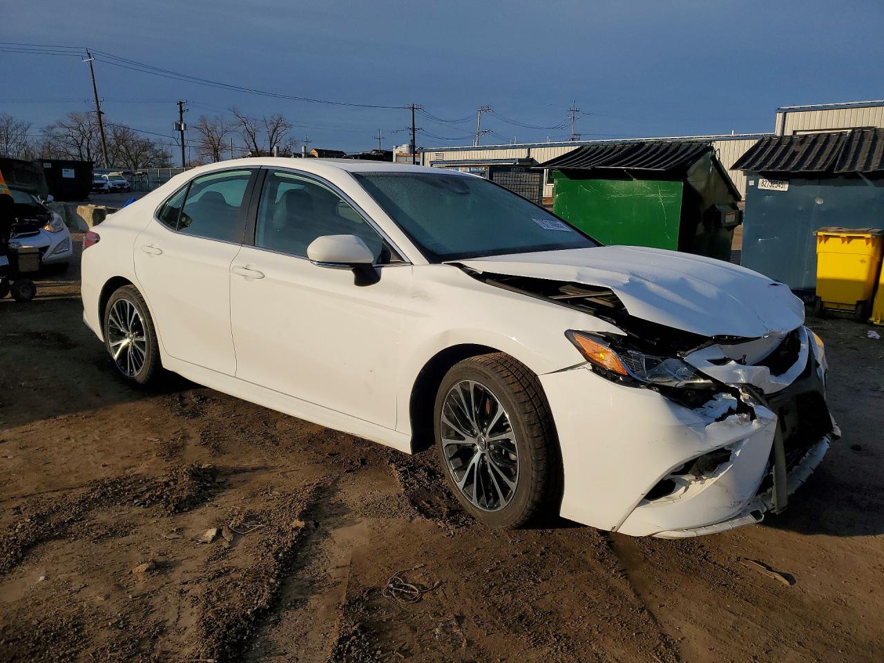 2019 TOYOTA CAMRY L photo 4
