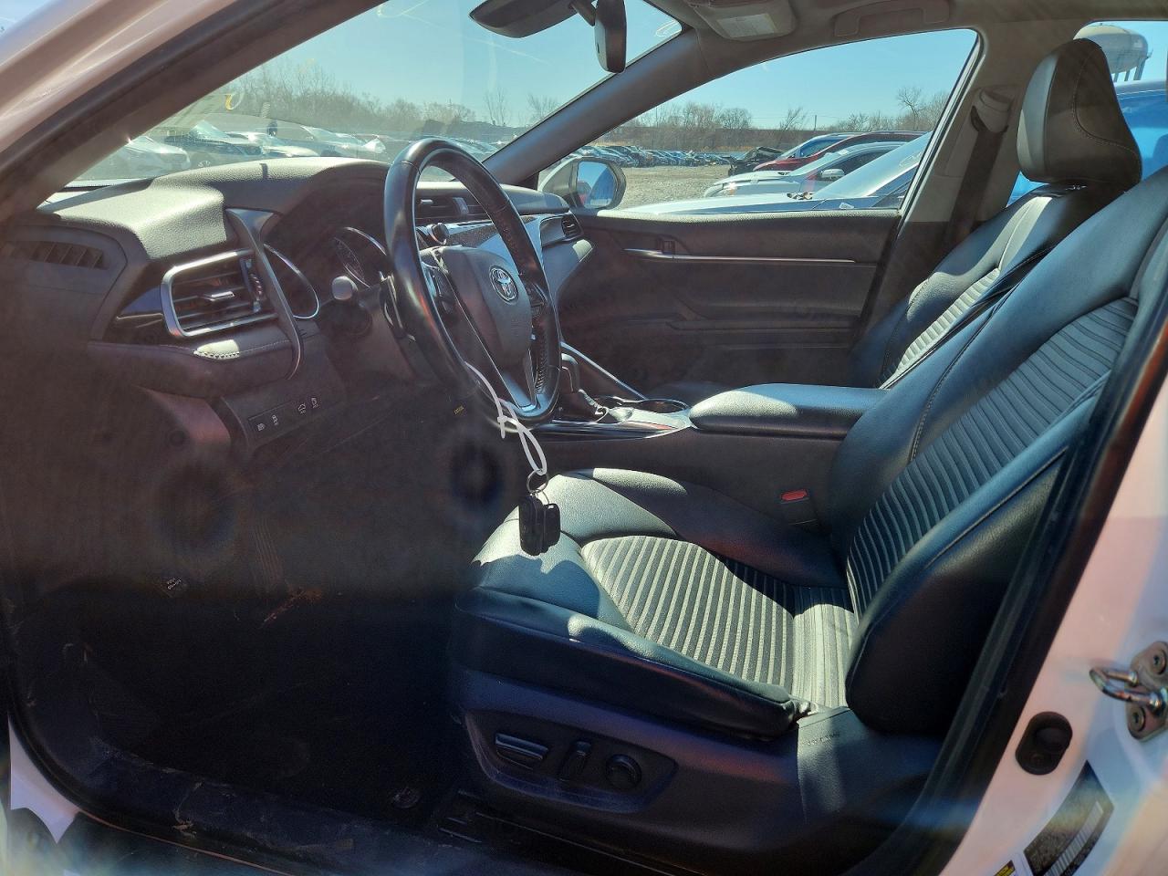 2019 TOYOTA CAMRY L photo 7