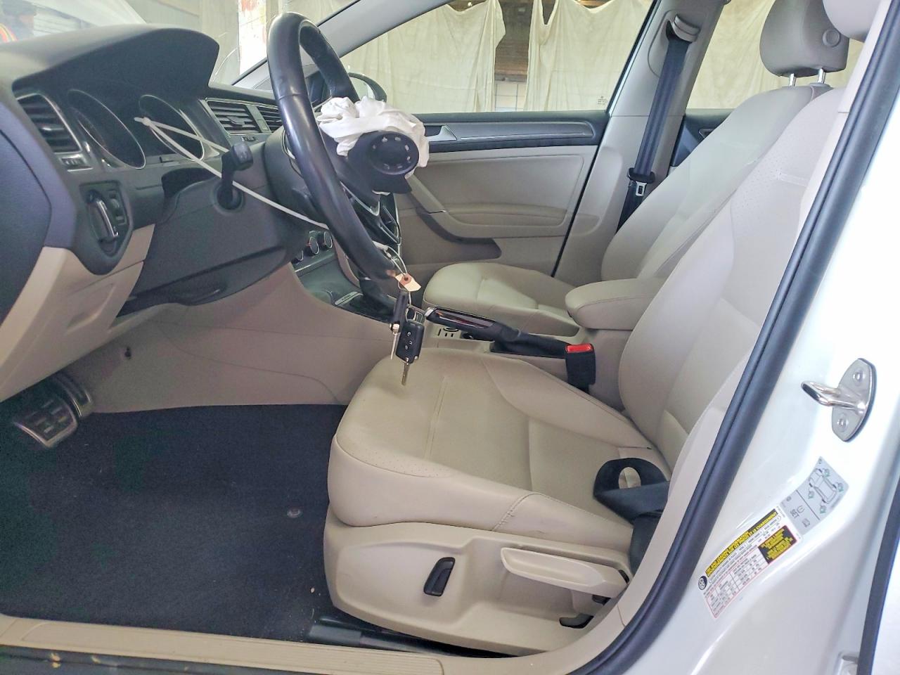 2017 VOLKSWAGEN GOLF ALLTRACK S photo 19