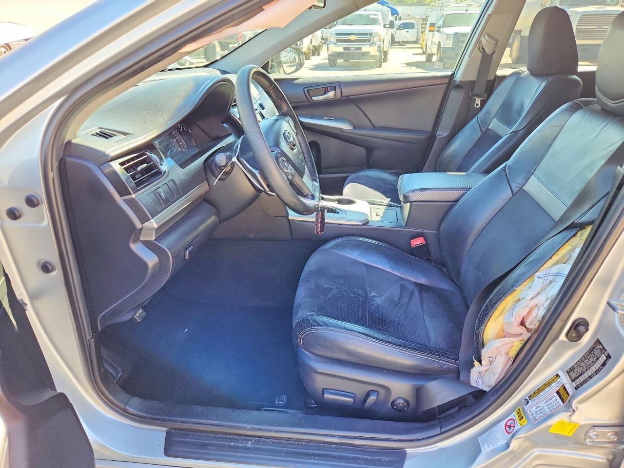 2012 TOYOTA CAMRY BASE photo 7