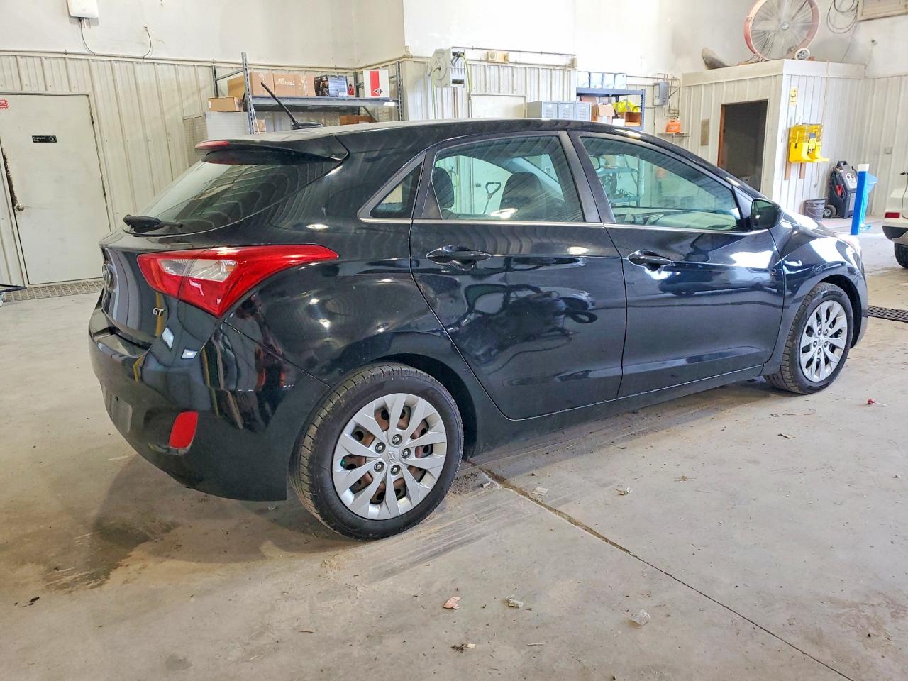 2017 HYUNDAI ELANTRA GT BASE photo 5