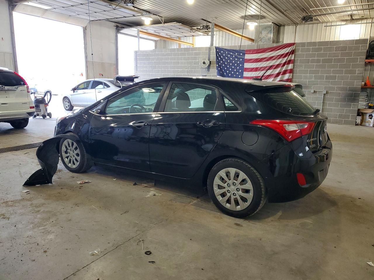 2017 HYUNDAI ELANTRA GT BASE photo 3