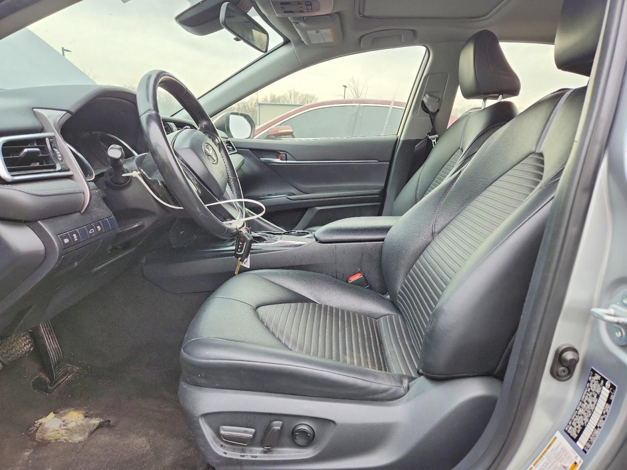 2018 TOYOTA CAMRY SE photo 13