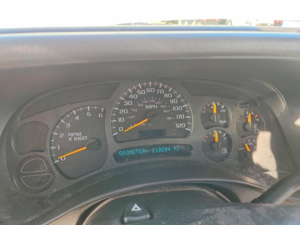 2004 CHEVROLET SUBURBAN K1500 photo 9