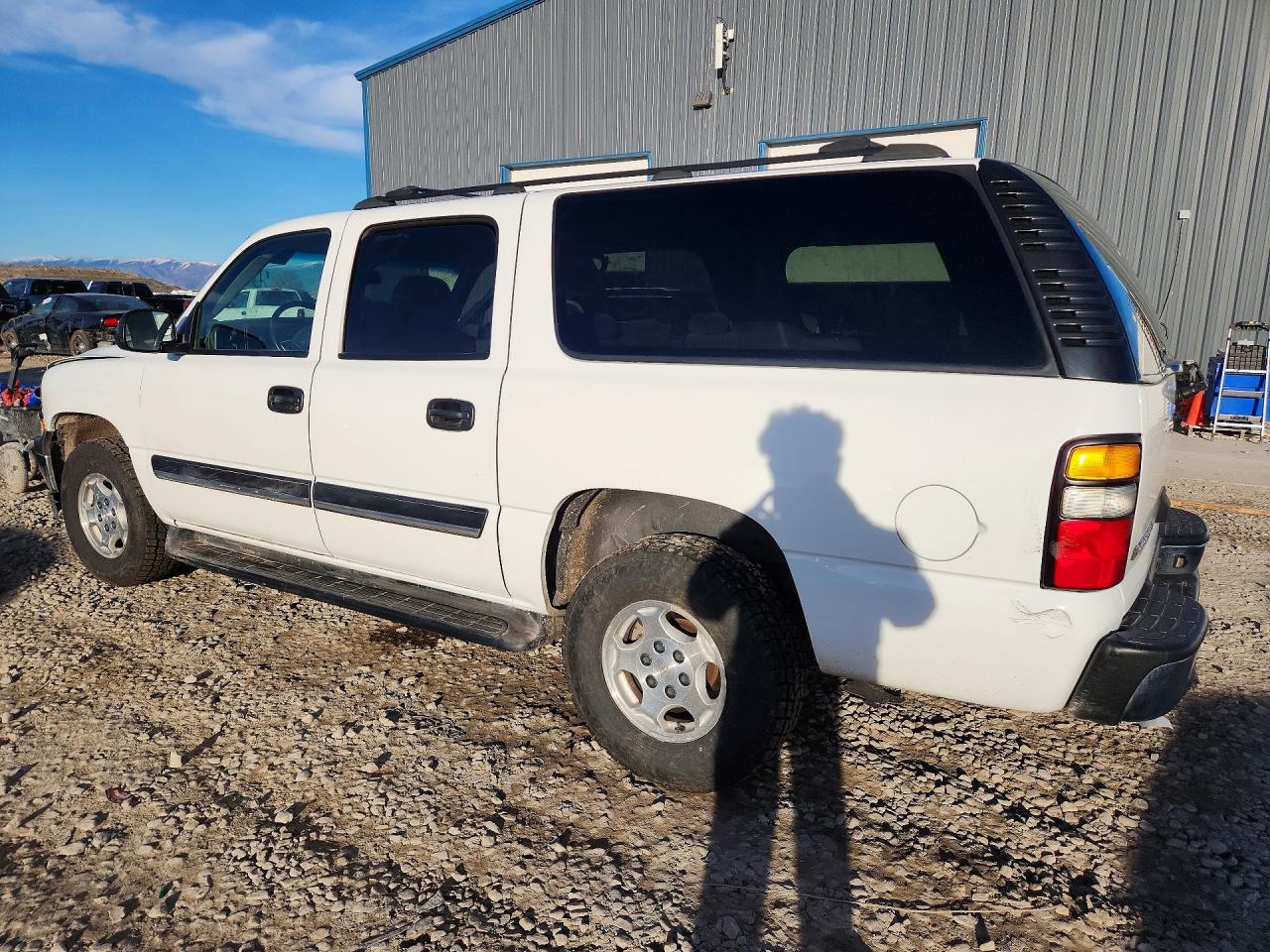 2004 CHEVROLET SUBURBAN K1500 photo 2