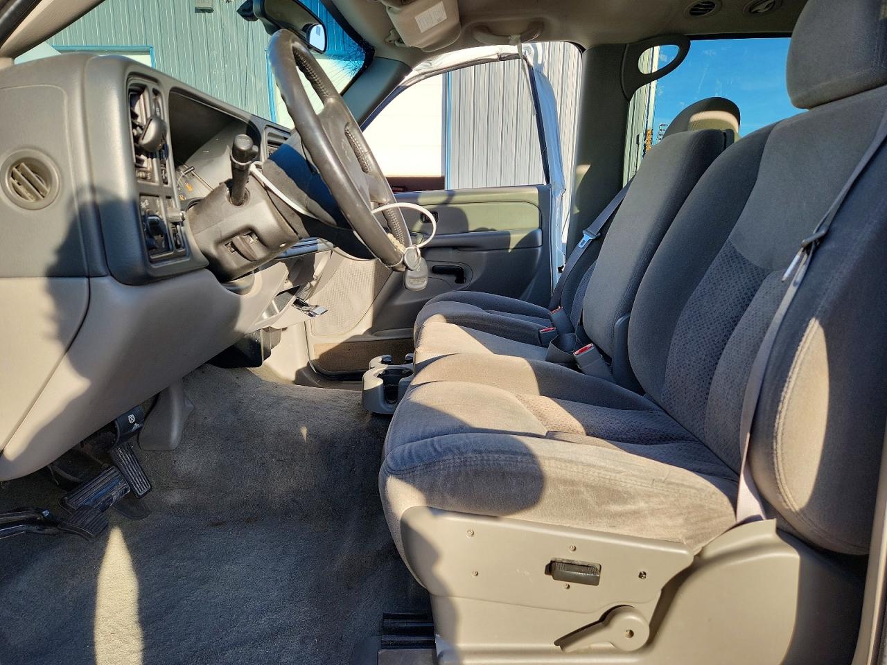 2004 CHEVROLET SUBURBAN K1500 photo 7