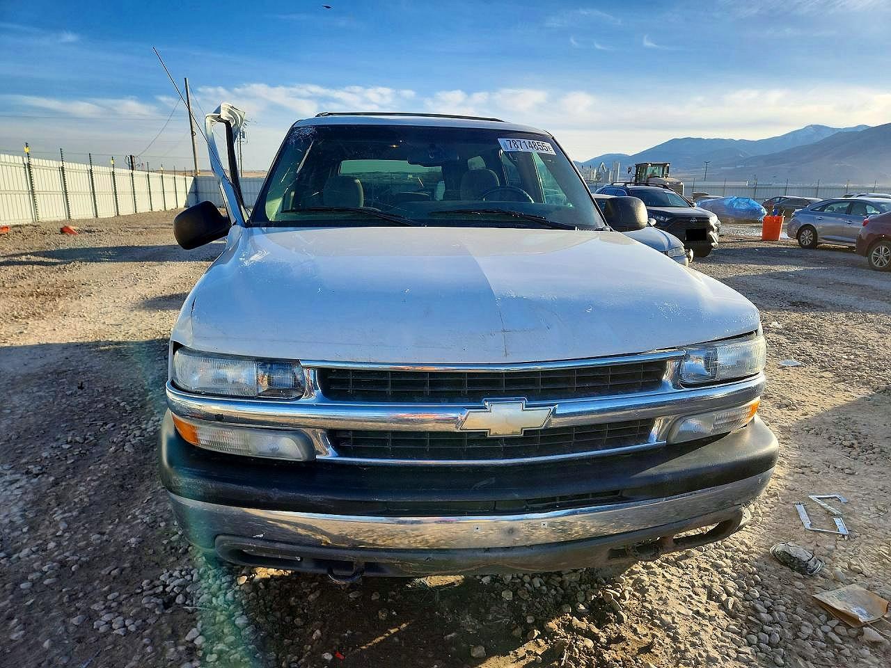 2004 CHEVROLET SUBURBAN K1500 photo 5