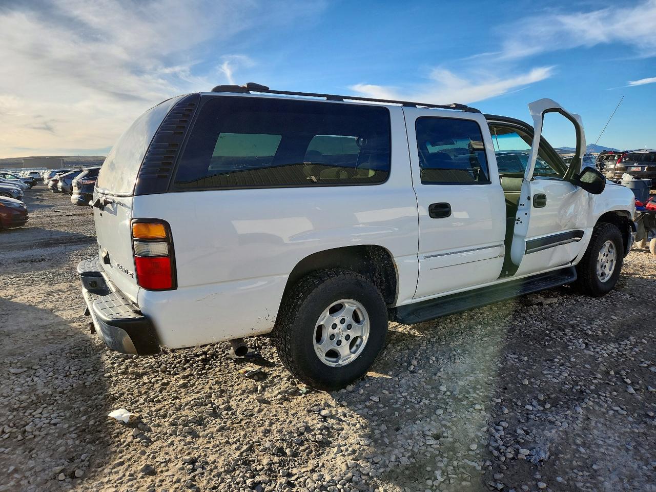 2004 CHEVROLET SUBURBAN K1500 photo 3