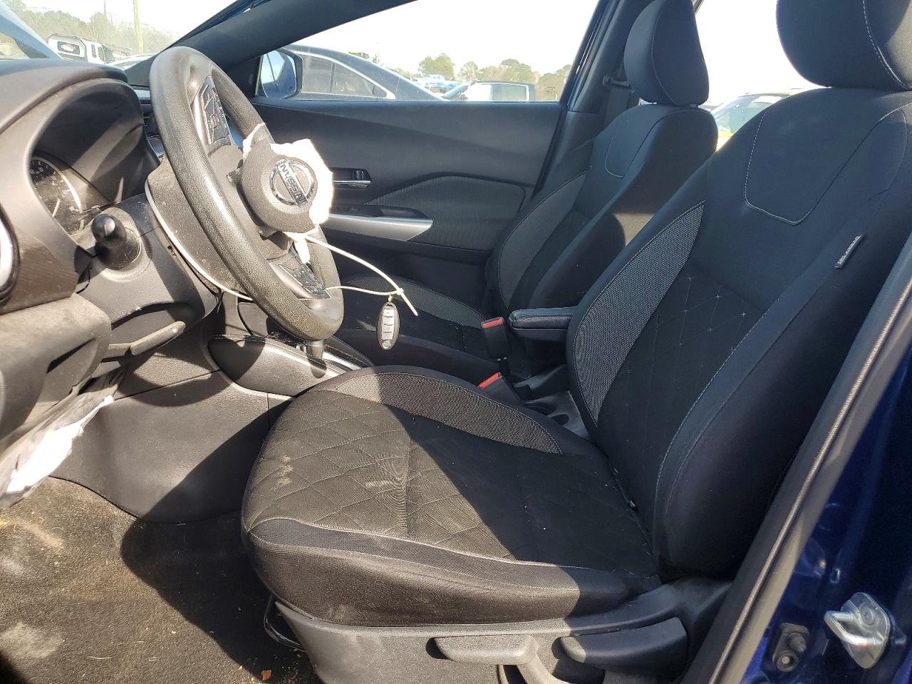 2020 NISSAN KICKS photo 7
