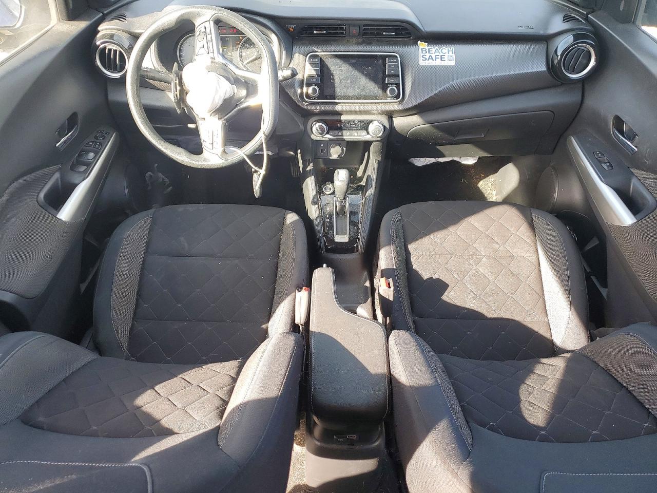 2020 NISSAN KICKS photo 8