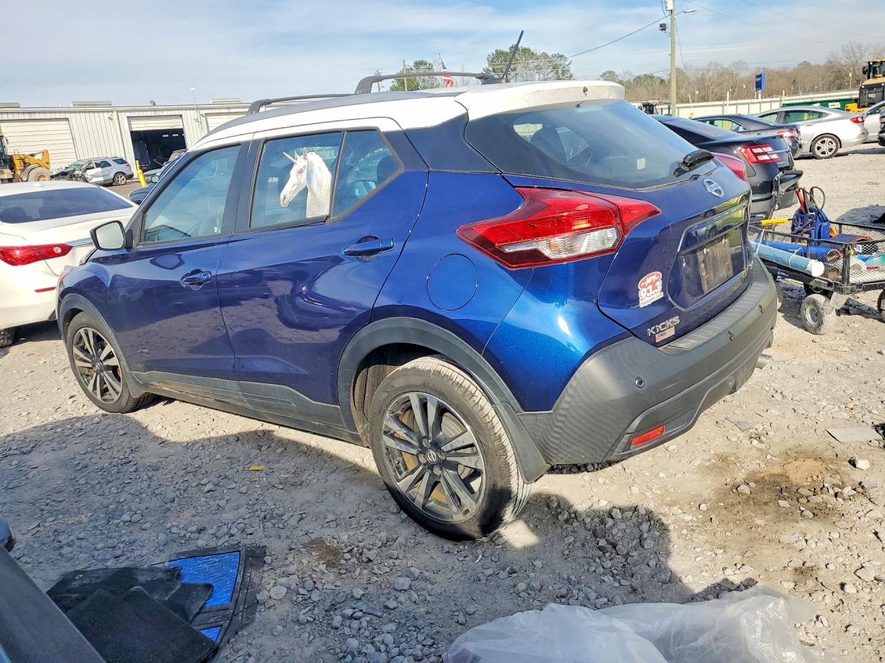 2020 NISSAN KICKS photo 2