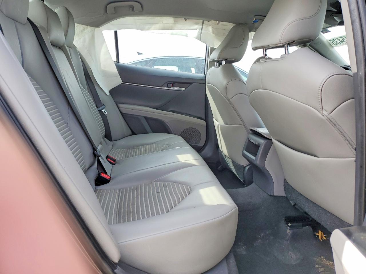 2019 TOYOTA CAMRY L photo 37