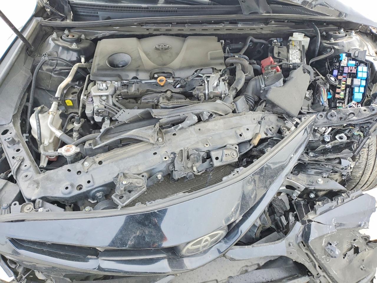 2019 TOYOTA CAMRY L photo 41