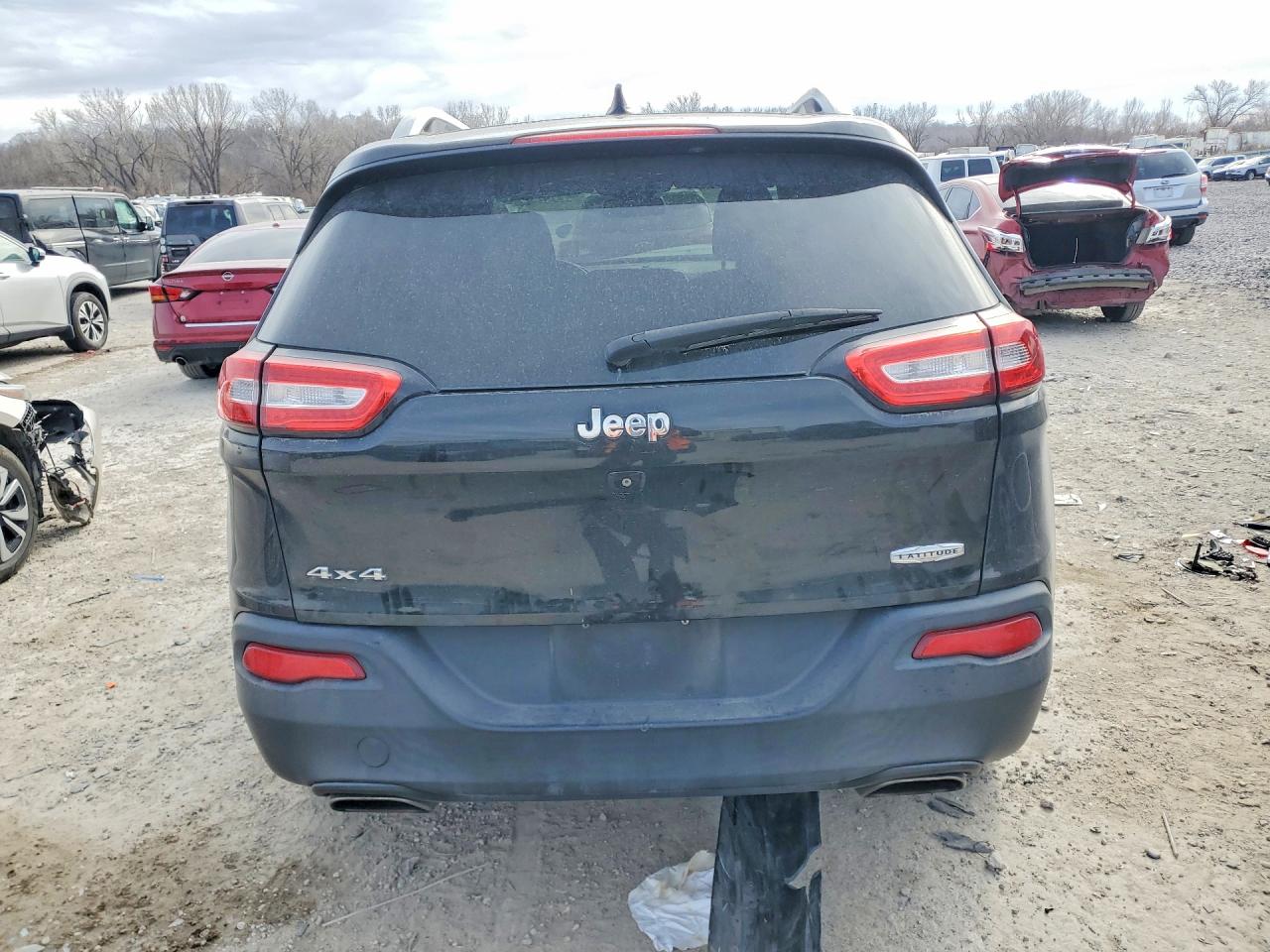 2015 JEEP CHEROKEE LATITUDE photo 6