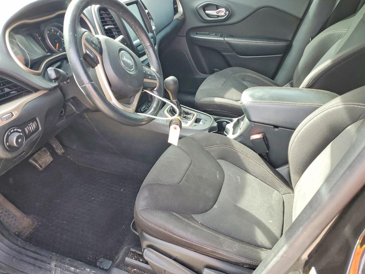 2015 JEEP CHEROKEE LATITUDE photo 7